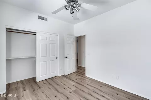 4425 E Robin Ln, Phoenix, AZ 85050 photo 16