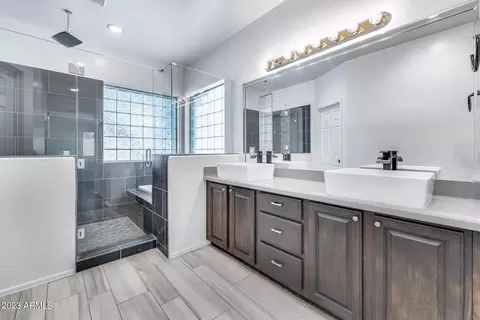4425 E Robin Ln, Phoenix, AZ 85050 photo 42
