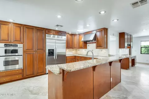 802 E Beck Ln, Phoenix, AZ 85022 photo 10