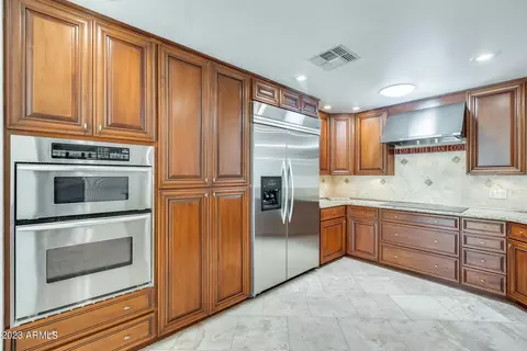 802 E Beck Ln, Phoenix, AZ 85022 photo 8