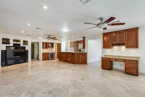 802 E Beck Ln, Phoenix, AZ 85022 photo 12