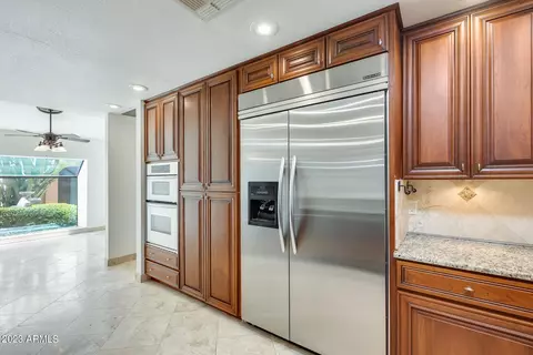 802 E Beck Ln, Phoenix, AZ 85022 photo 9