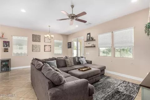 3850 E Rakestraw Ln, Gilbert, AZ 85298 photo 5