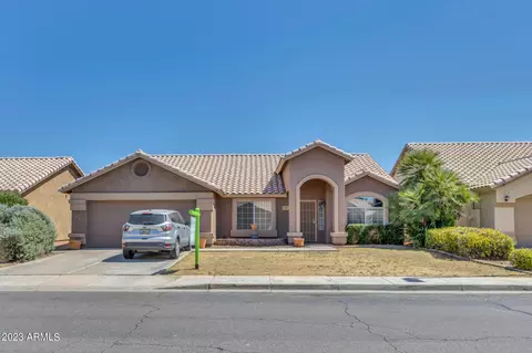 2329 E San Tan Dr, Gilbert, AZ 85296 photo 2