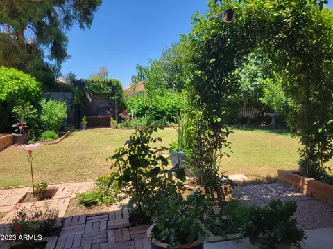 1006 E Monteleone St, San Tan Valley, AZ 85140