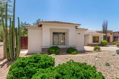 482 S Bahama Dr, Gilbert, AZ 85296 photo 4