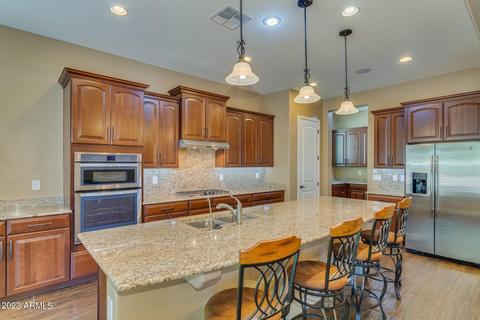 3104 E Half Hitch Pl, Phoenix, AZ 85050 photo 2