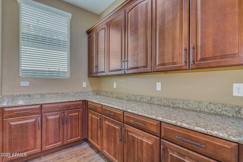 3104 E Half Hitch Pl, Phoenix, AZ 85050 photo 11