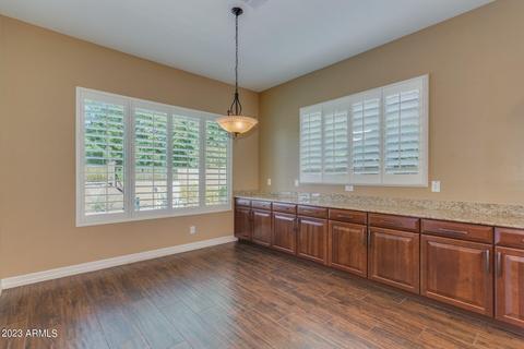 3104 E Half Hitch Pl, Phoenix, AZ 85050 photo 4