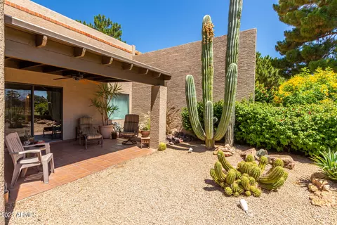 4228 E Paradise Dr, Phoenix, AZ 85028 photo 9