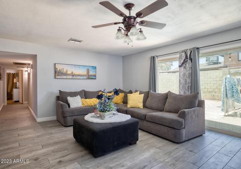 3142 W Echo Ln, Phoenix, AZ 85051 photo 11