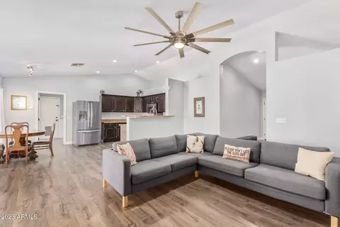 17719 E Brooks Farms Rd, Gilbert, AZ 85298 photo 5