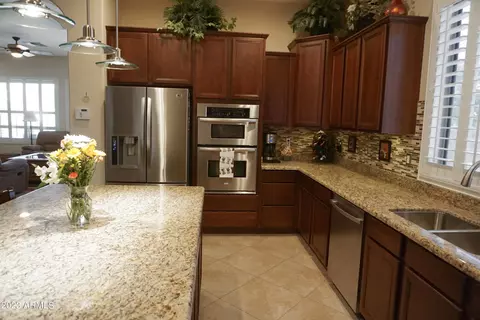 10843 E Renata Cir, Mesa, AZ 85212 photo 12
