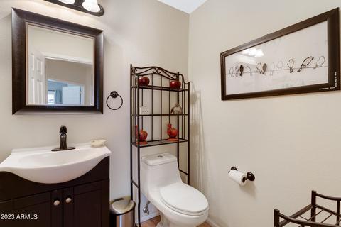541 S Oak St, Gilbert, AZ 85233 photo 17