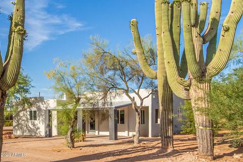 579 N Saguaro Dr, Apache Junction, AZ 85120