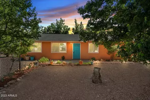 7712 Saturn Dr, Flagstaff, AZ 86004