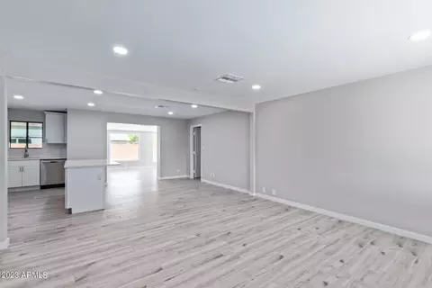 2210 E Marilyn Rd, Phoenix, AZ 85022 photo 3