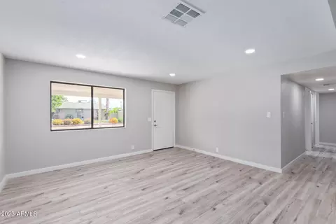 2210 E Marilyn Rd, Phoenix, AZ 85022 photo 4