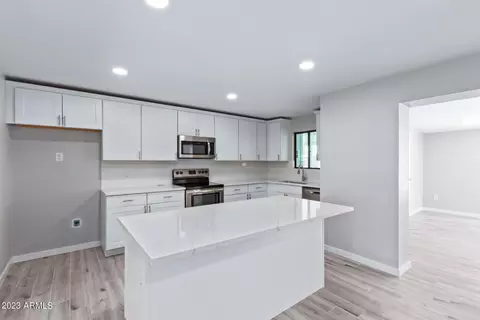 2210 E Marilyn Rd, Phoenix, AZ 85022 photo 9