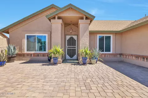 6932 W Cinnabar Ave, Peoria, AZ 85345