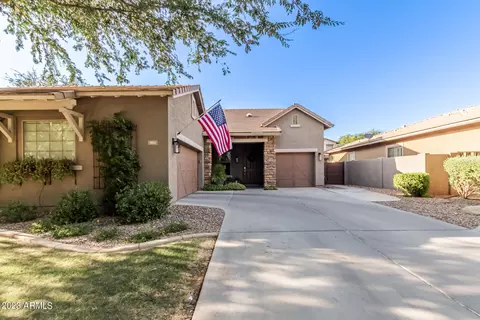 3862 E Comstock Dr, Gilbert, AZ 85296