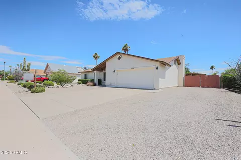 1101 E Kerry Ln, Phoenix, AZ 85024 photo 3