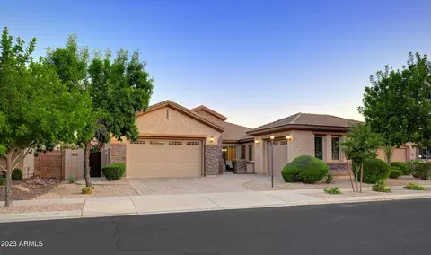2065 E Crescent Pl, Chandler, AZ 85249