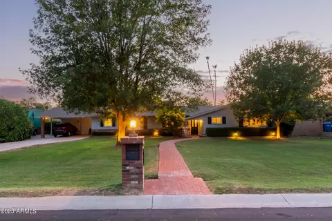 7126 N 13th St, Phoenix, AZ 85020