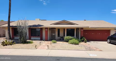 924 E Wescott Dr, Phoenix, AZ 85024