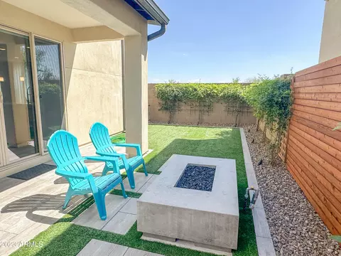 Exterior - 31510 N 24th Dr, Phoenix, AZ 85085 photo 4 of 9