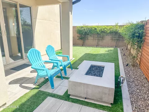 Exterior - 31510 N 24th Dr, Phoenix, AZ 85085 photo 3 of 9