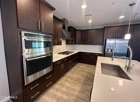 Kitchen - 31510 N 24th Dr, Phoenix, AZ 85085 photo 4 of 7