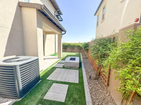 Exterior - 31510 N 24th Dr, Phoenix, AZ 85085 photo 1 of 9