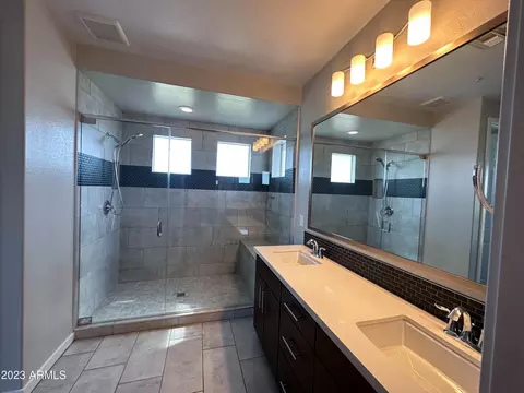 Bath - 31510 N 24th Dr, Phoenix, AZ 85085 photo 3 of 6
