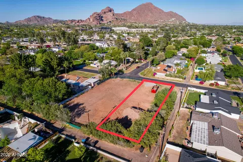 4704 N 40th Pl #131, Phoenix, AZ 85018