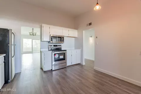 1201 E Rose Ln #8, Phoenix, AZ 85014 photo 7