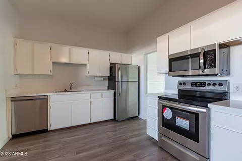 1201 E Rose Ln #8, Phoenix, AZ 85014 photo 9