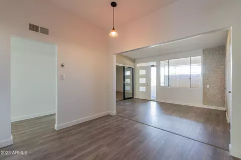 1201 E Rose Ln #8, Phoenix, AZ 85014 photo 10