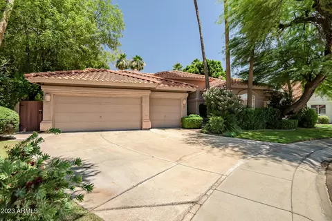 4646 E Gelding Dr, Phoenix, AZ 85032