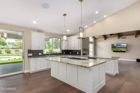 2146 E Caroline Ln, Tempe, AZ 85284 photo 9