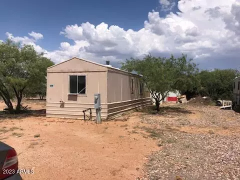 961 E Fort Valley Rd, Huachuca City, AZ 85616
