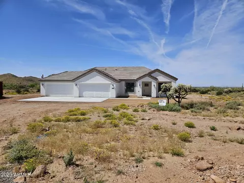 2724 S Baker Dr, Apache Junction, AZ 85119 photo 2
