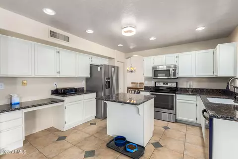 1249 W Edgewater Dr, Gilbert, AZ 85233 photo 16