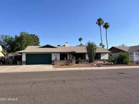 6227 W Windrose Dr, Glendale, AZ 85304