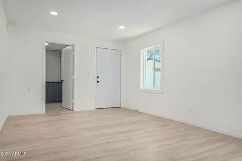 553 E Holmes Ave, Mesa, AZ 85204 photo 7