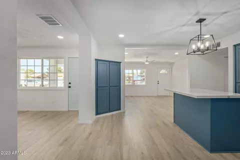 553 E Holmes Ave, Mesa, AZ 85204 photo 11