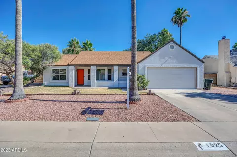 1025 E Kerry Ln, Phoenix, AZ 85024