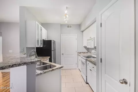 1701 E Colter St #209, Phoenix, AZ 85016 photo 2