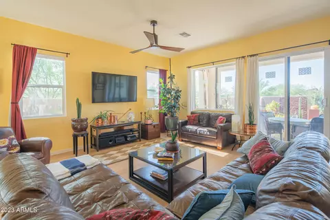 912 E La Mirada Dr, Phoenix, AZ 85042 photo 13