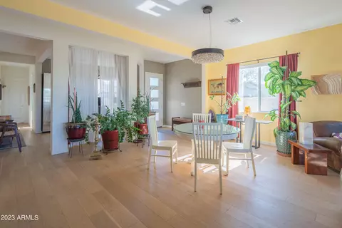 912 E La Mirada Dr, Phoenix, AZ 85042 photo 9